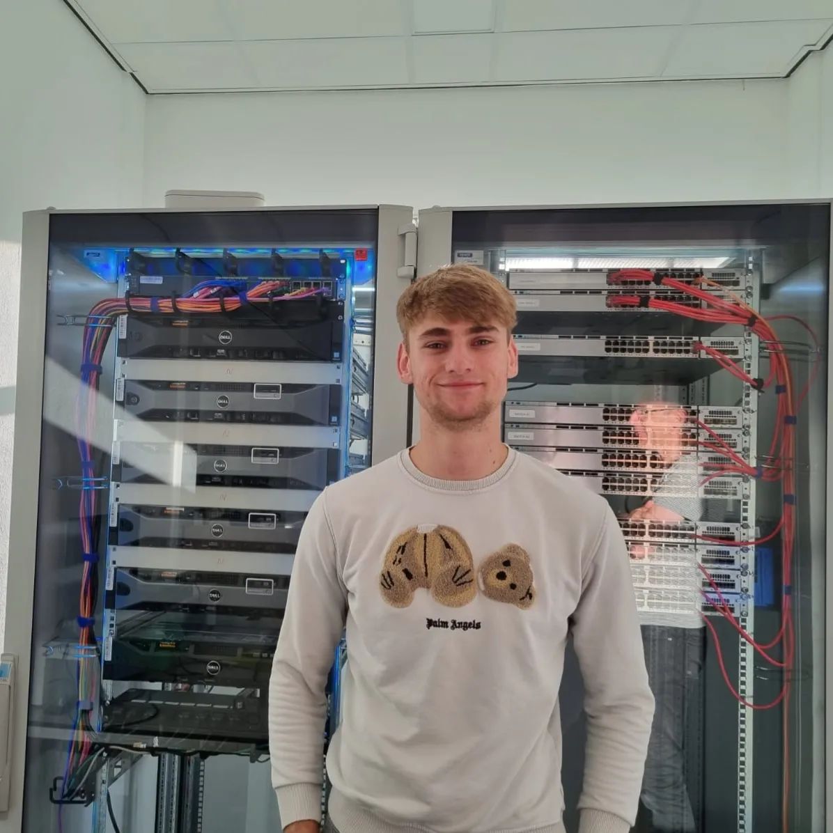 Portretfoto van Mitch voor Proxmox-omgeving.